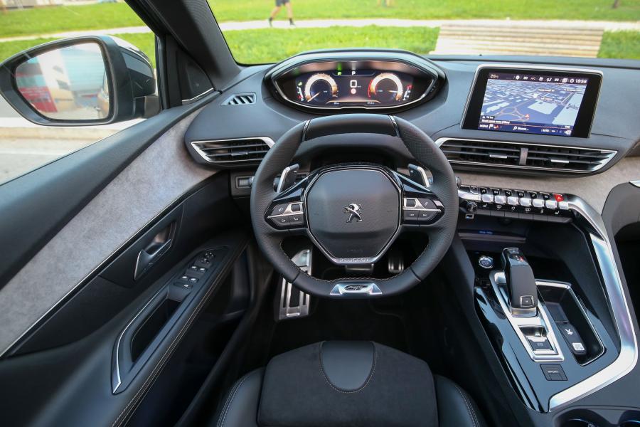 Торпедо Peugeot 3008 Anniversary 2019 года  (IT) (фото 4 из 13)